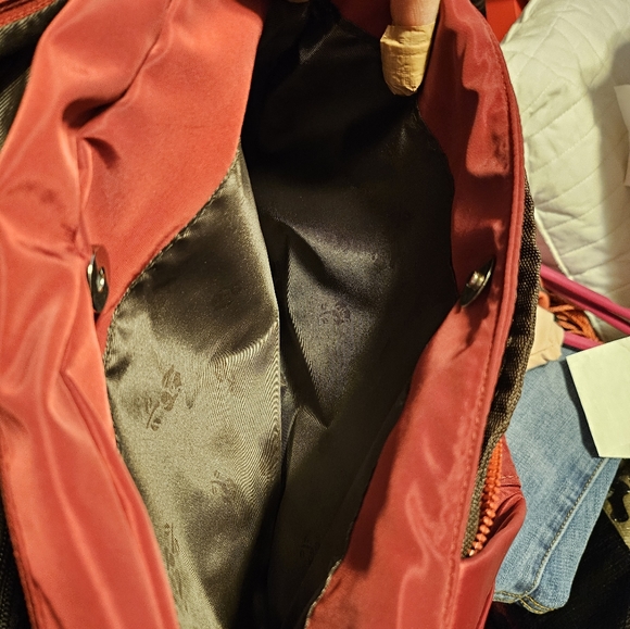 A small shoulder or crossbody purse with a ton of pockets to carry everything! - Picture 12 of 15